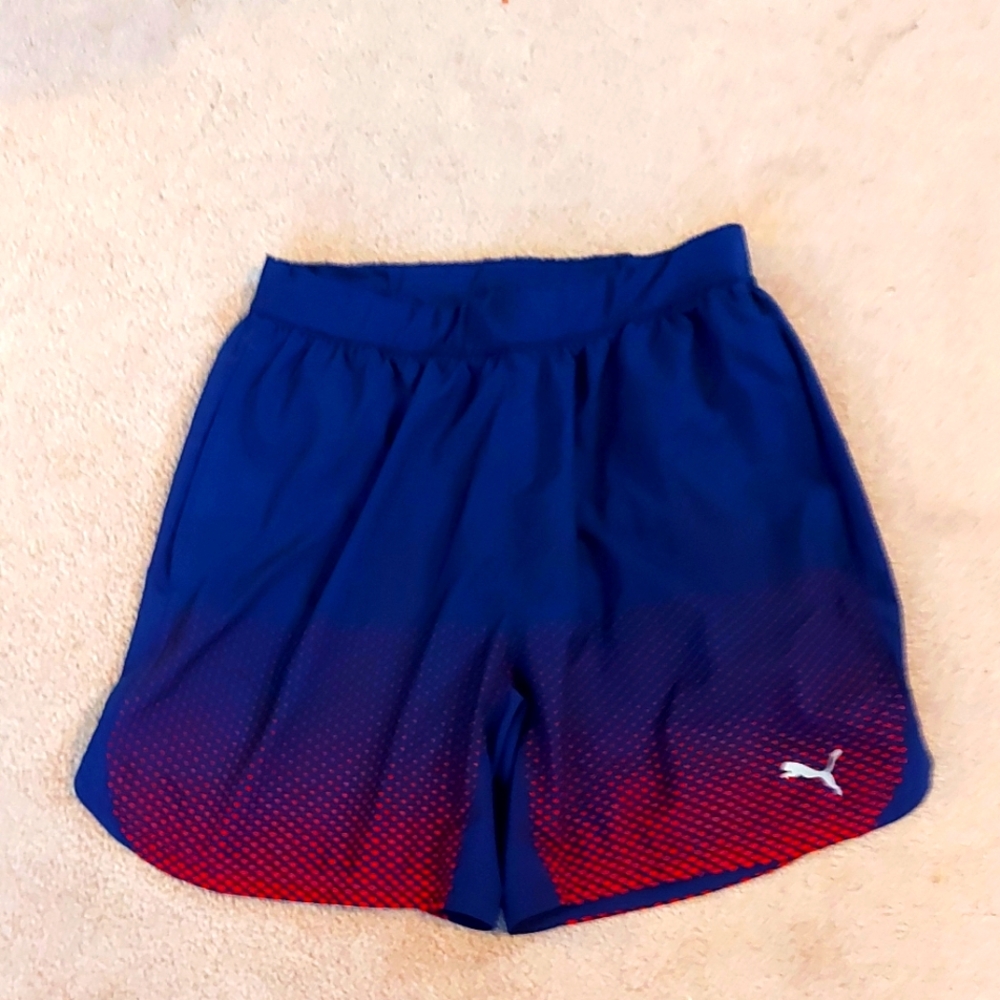 PUMA SHORTS SIZE M NWOT